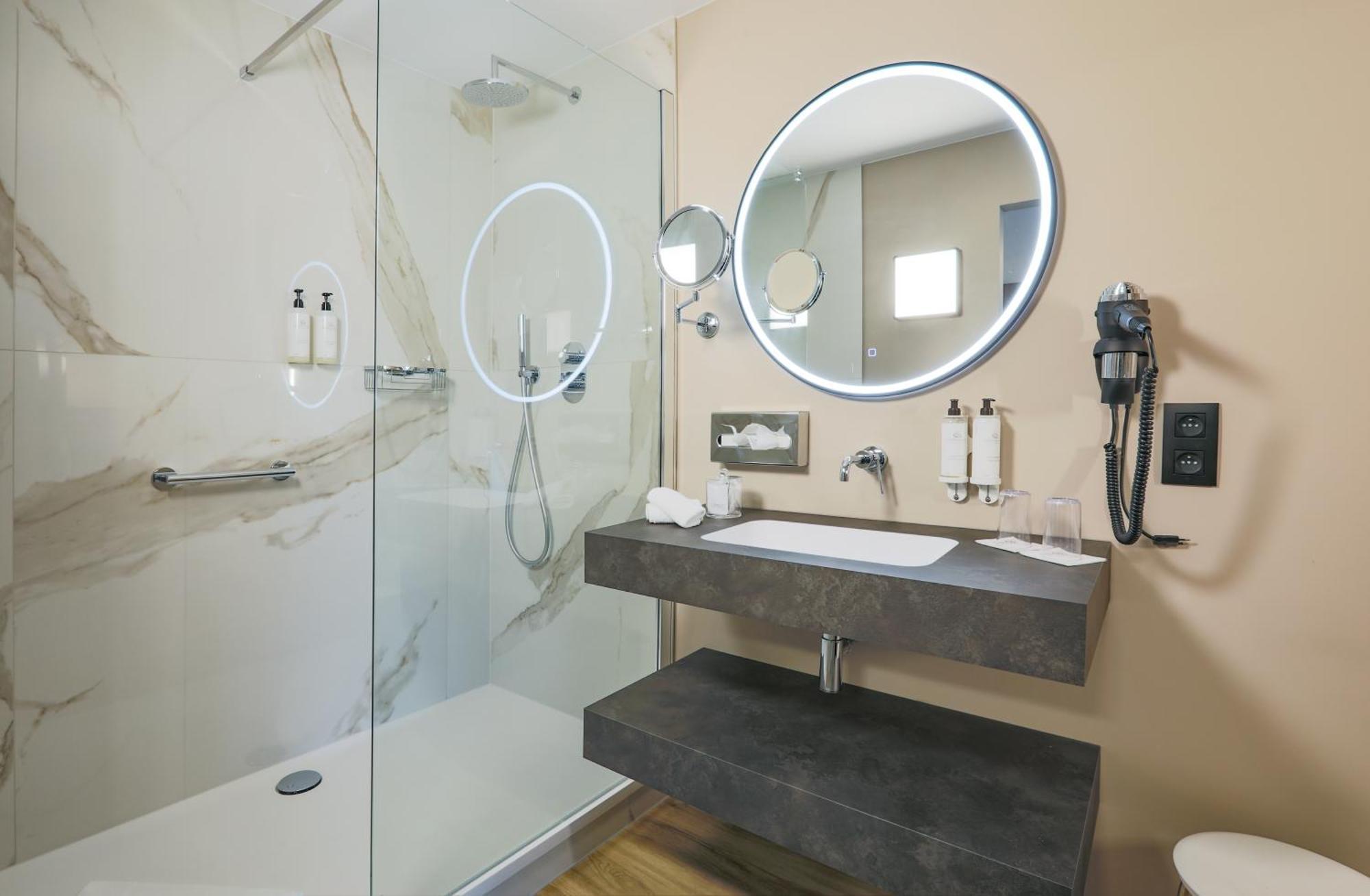 Hotel Quartier Latin Marche-en-Famenne Luaran gambar