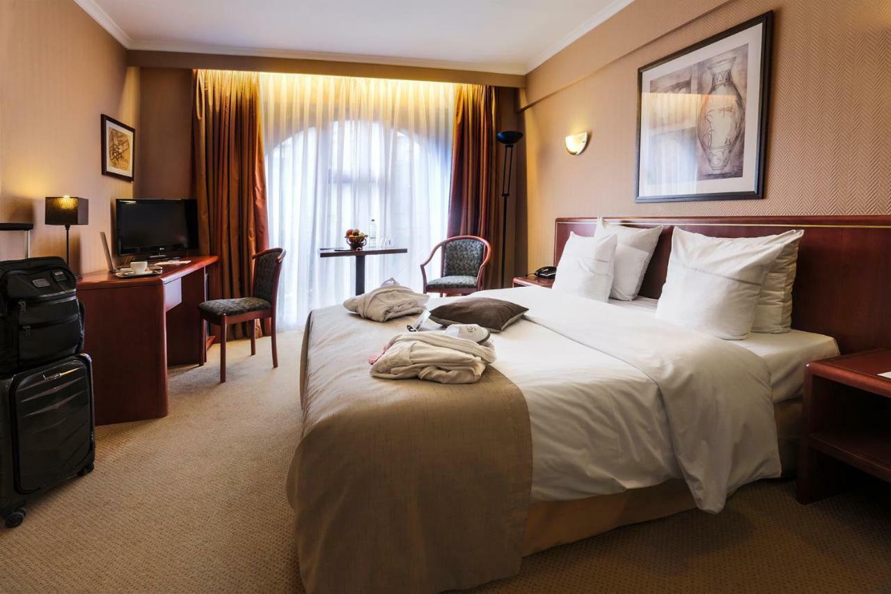 Hotel Quartier Latin Marche-en-Famenne Luaran gambar